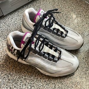 Women’s Nike Airmax 95